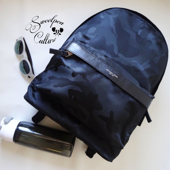 ‼️🛑SOLD🛑‼️MICHAEL KORS NWOT BACKPACK CAMO BAG - Picture 3 of 5